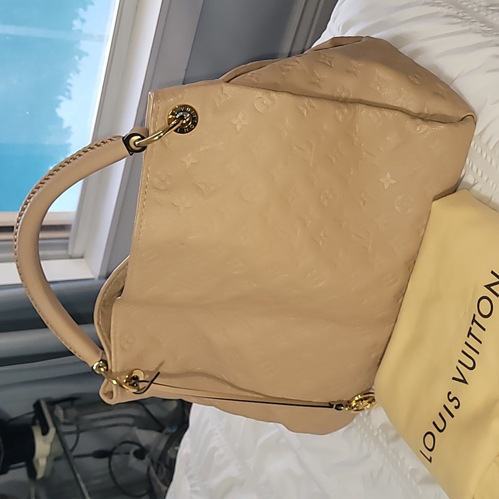 Louis Vuitton Empreinte Dune Artsy MM